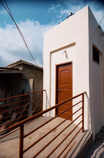 Modern latrine with biodigester 3